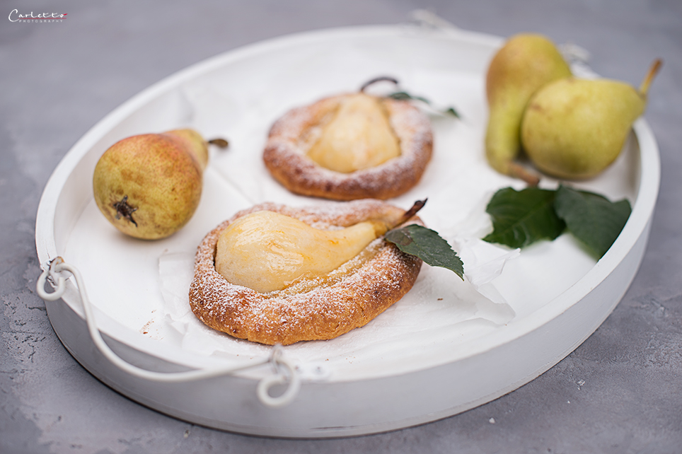 Croissant Tartes with pears, icing sugar, Pear Croissants
